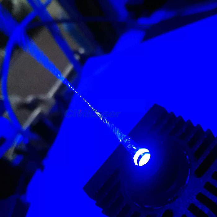 462nm 1.4W ブルーの焦点調節可能なレーザモジュール点長い時間の連続動作TTLl変調
